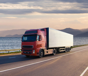 不管誰的責(zé)任，保證接到用戶通知2小時(shí)內(nèi)做出反應(yīng)